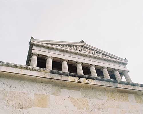 court house with doric columns